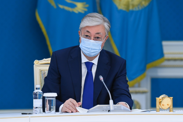 Токаев предложил объединить проекты в науке и фармацевтике в ЕАЭС