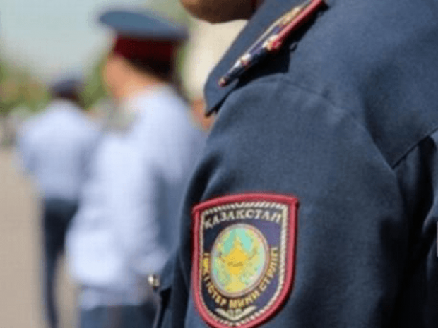 В Караганде сотрудник полиции задержан за вымогательство