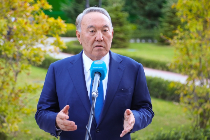 Президент Казахстана: Неустроенная молодежь может легко попасть в ИГИЛ