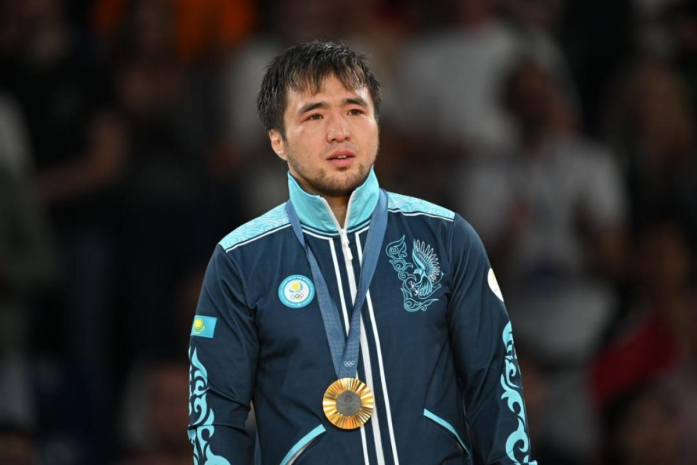 Касым-Жомарт Токаев поздравил олимпийского чемпиона Елдоса Сметова