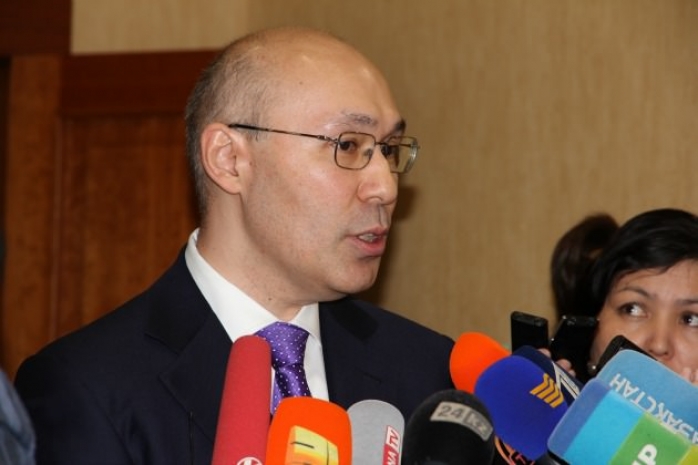 Келимбетов: Казахстану необходим год для адаптации к свободно плавающей валюте