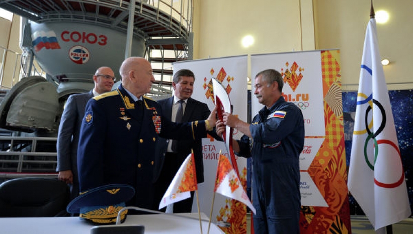 Олимпийский огонь Сочи-2014 улетел в космос