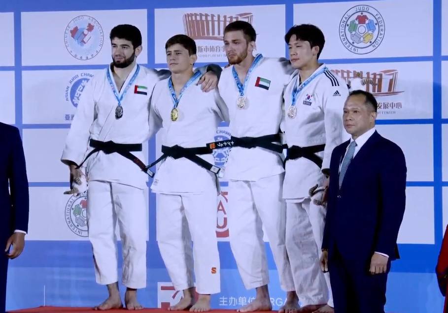Второй день — новые победы: золото Асадуллоева и серебро Махмадбекова на Чемпионате Азии