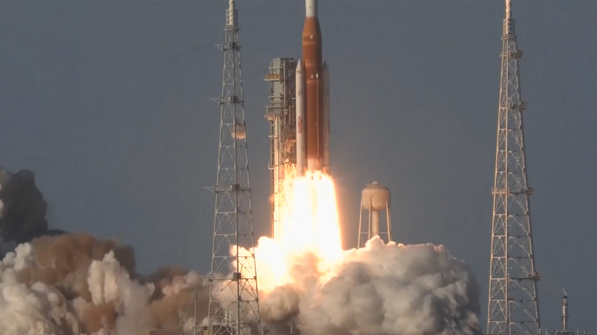 NASA успешно запустила миссию Artemis II с четырьмя астронавтами на борту