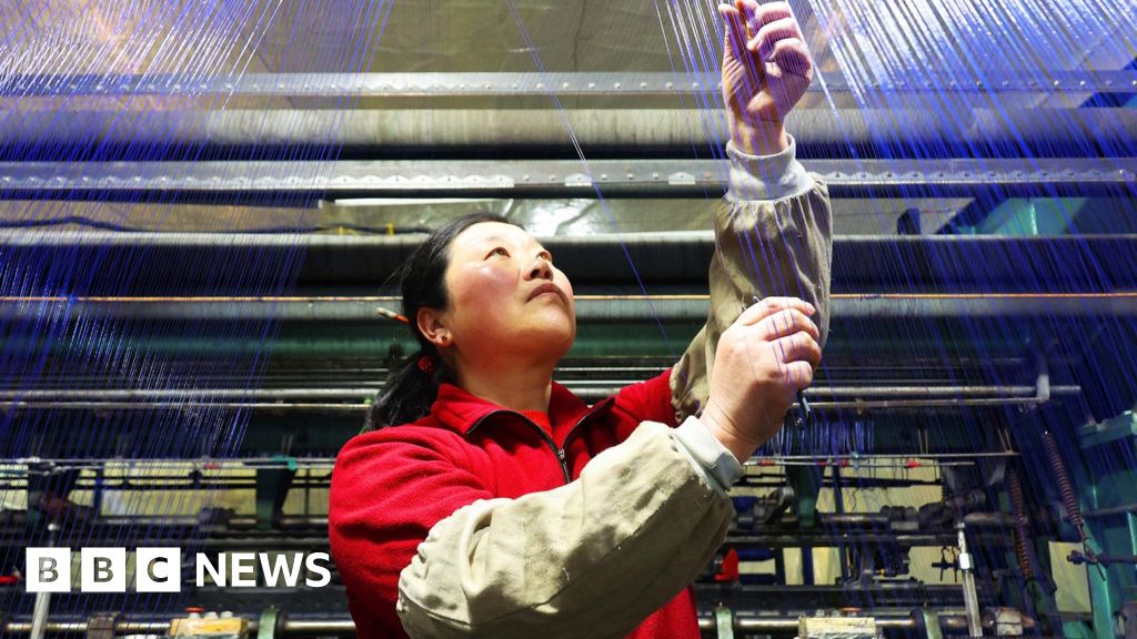 Китайские заводы страдают от войны в Иране: заказы падают, цены растут