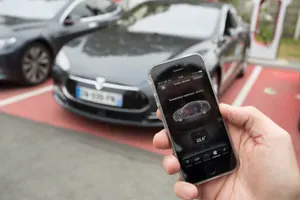 Сбой произошел в приложении Tesla