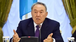 Назарбаев: В Казахстане нет безработицы, но нет и стабильного дела