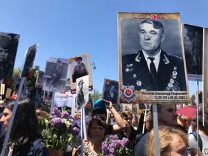 Шествие «Бессмертного полка» отменили в России