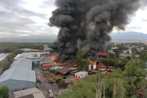 Склады сгорели в Жетысуском районе Алматы