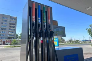 О возможных перебоях поставок бензина предупредили жителей Казахстана