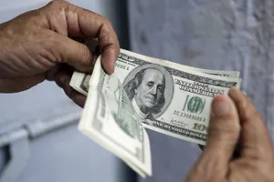 Курс доллара пошел вверх на фоне дорожающей нефти