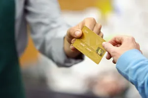 Где тратят деньги казахстанские владельцы рremium-карт
