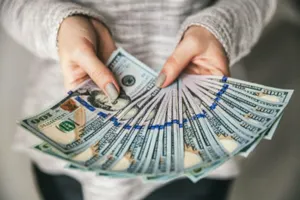 Доллар продолжает падение