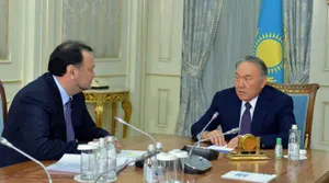 Нурсултан Назарбаев отметил заслуги партии «Нур Отан»