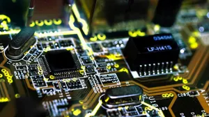 Обнаружена уязвимость в процессорах Intel
