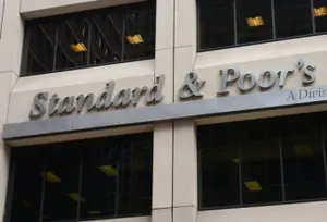 S&P повысило прогноз по рейтингу KEGOC до позитивного