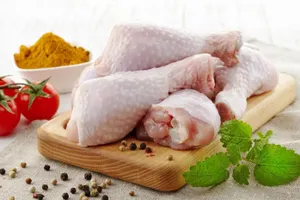 Опасное мясо птицы обнаружено на прилавках в ВКО